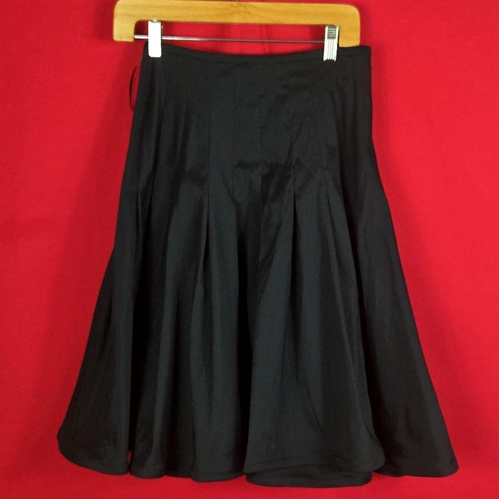 TADASHI SHOJI Pleated Skirt Black Womens‎ Size 6 Corporate Goth